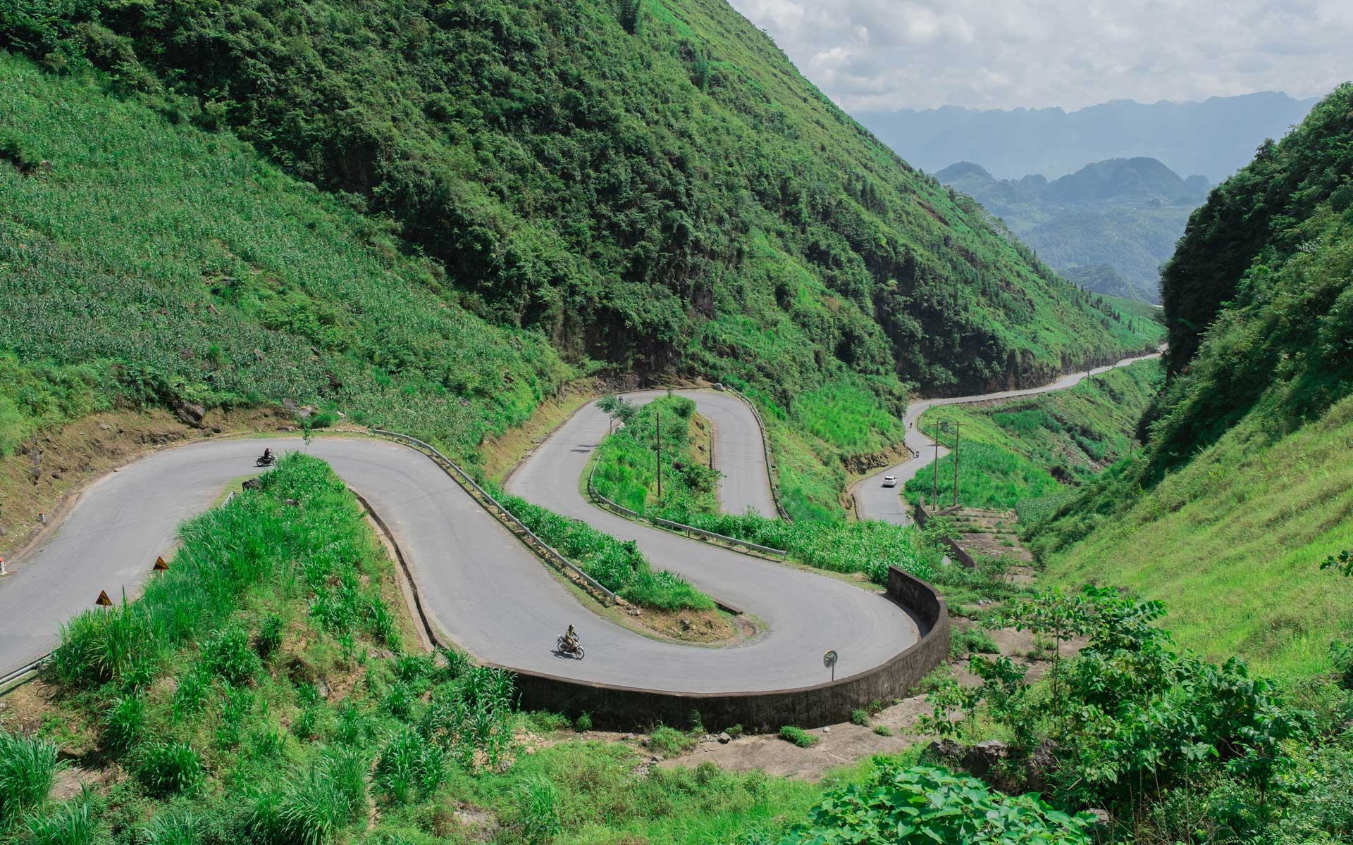 Hà Giang mùa săn mây và cung đường đèo huyền thoại 4 deo ma pi leng